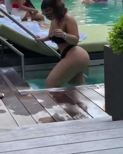 🙀