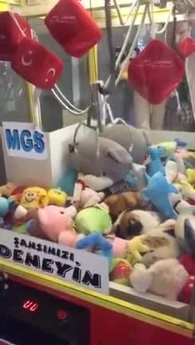 These claw machines are always rigged...