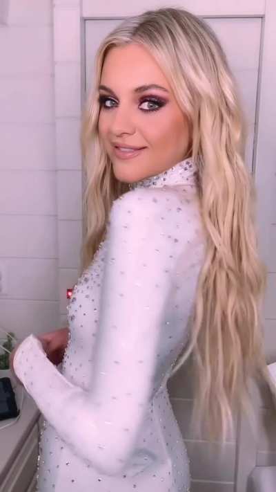 Kelsea Ballerini