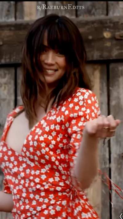Ana De Armas shaking and downblouse slow-mo