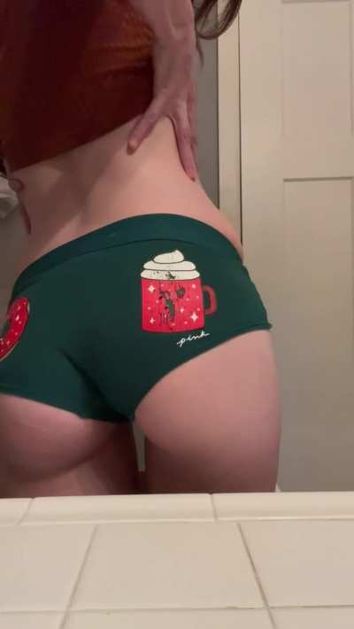 It makes me so wet knowing you&rsquo;re looking at this ;)