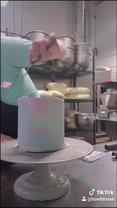 "tie dying" a mermaid cake