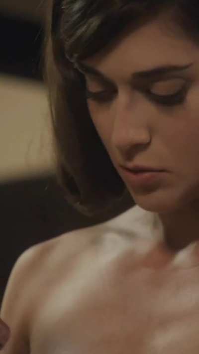 Lizzy Caplan