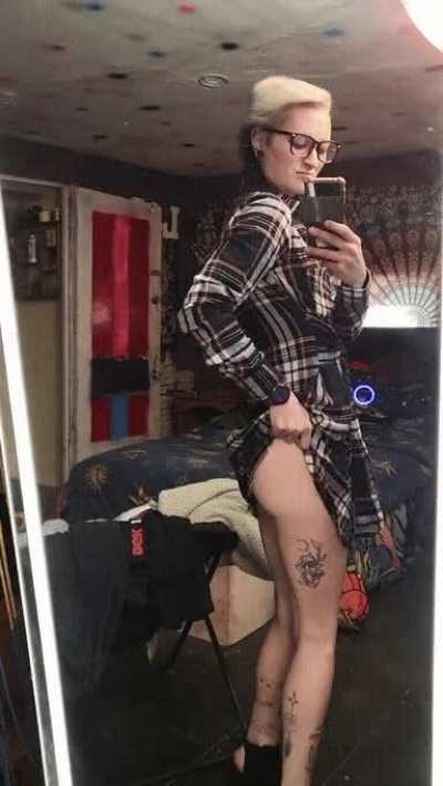 I get naughty when I wear a dress😈
