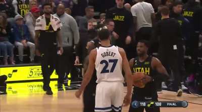 [Highlight] Gobert scores one last bucket and gets boos from Jazz fans and confronted by Malik Beasley