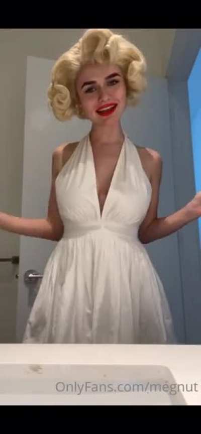 😻