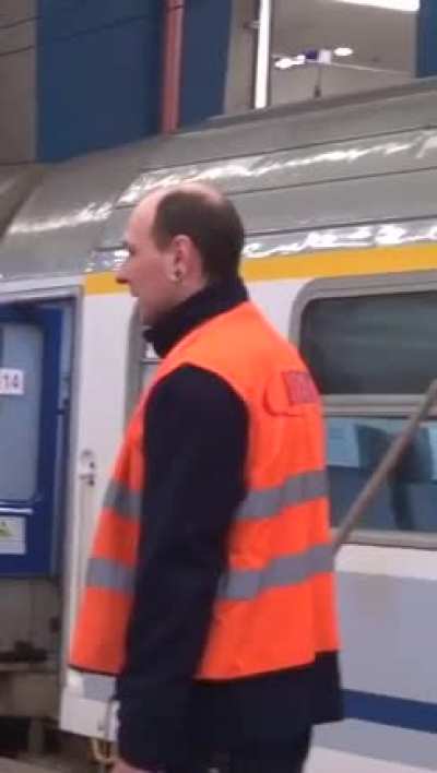 HMRB while I spin like a wheel in the middle of a subway