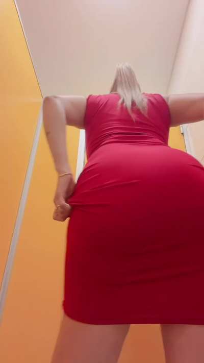 My desk chair is so uncomfortable that ass is feeling numb&hellip; can I sit on your face?