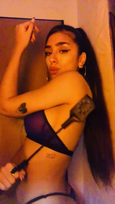 Mommy is ready to play. I want to destroy you 😈