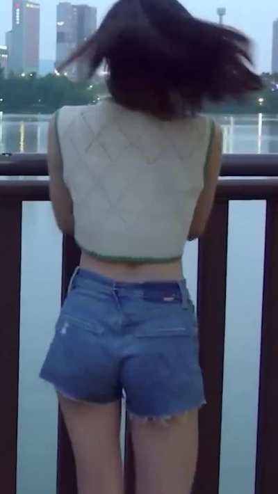 LE SSERAFIM - Chaewon