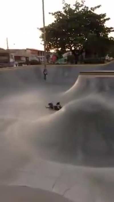 This kid sucks at skating