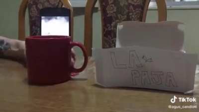 T&Eacute; LA PAJA