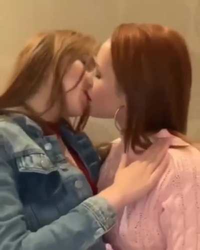 &ldquo;I&rsquo;m a simple man. I see redhead, I upvote.&rdquo;