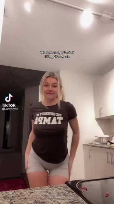 Phat Ass Blonde Babe....