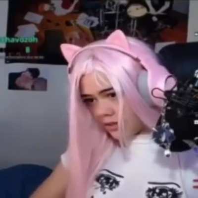 🤨