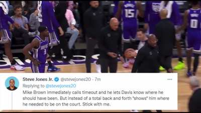Mike Brown calls immediate timeout to coach Terrance Davis to take the charge when Ayton rolls to the rim. Few plays later Terrance Davis does exactly that and Mike Brown goes crazy.