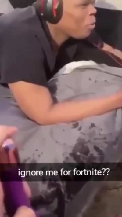 Boyfriend gets squirt in his face &amp;amp; eyes