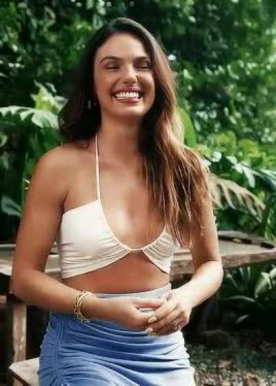 Isis Valverde