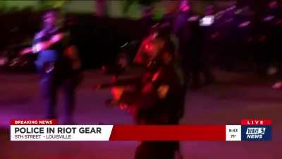 Police start shooting press with some kinda rubber bullets