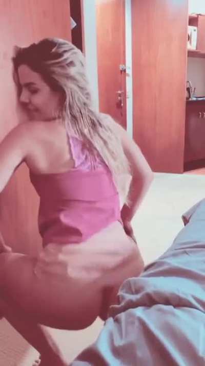 Grazi Mourão
