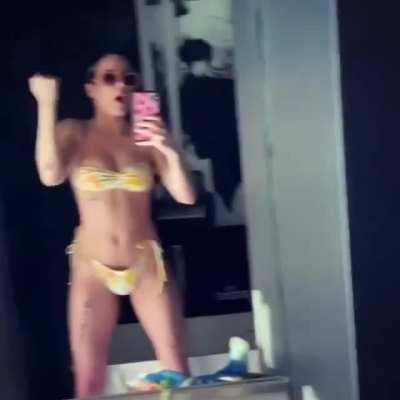 Halsey Doing a Selfie Dance