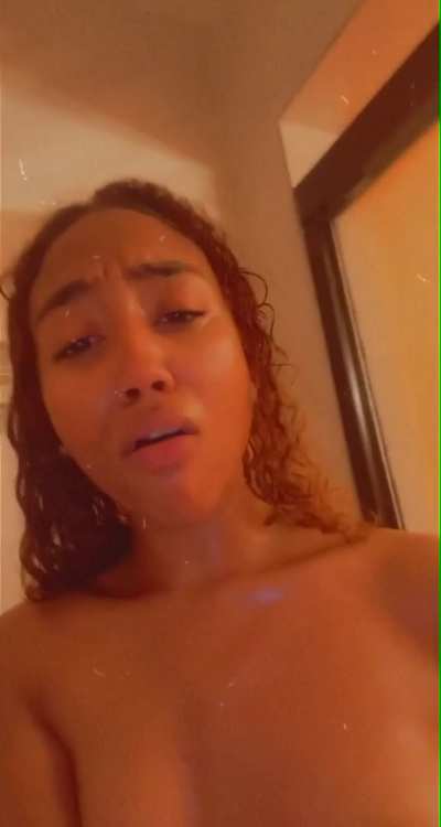 my boyfriend thinks I&rsquo;m in the shower 🥵