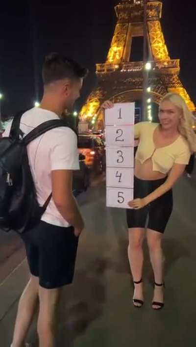 Free Hugs