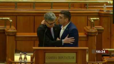 Dragostea e în aer