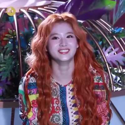 Hey, r/sana! First post check! Here is Sana being cute 💖