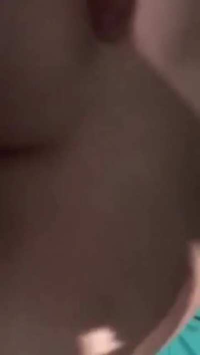 Otro videito de la Jess Rangel, yo creo este vato no es su novio xd