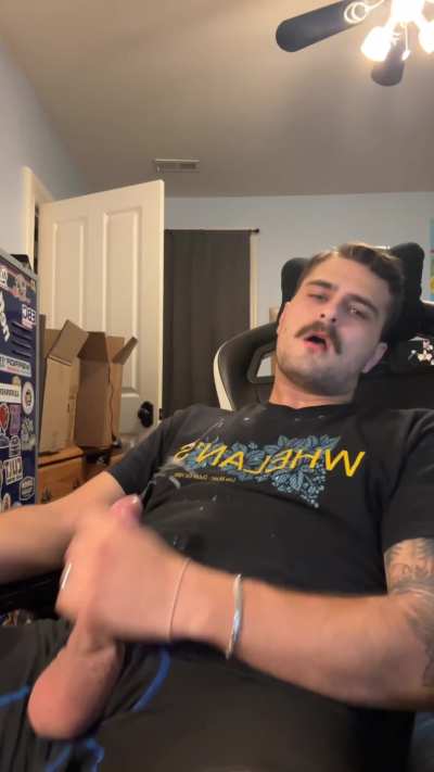 didn&rsquo;t expect to cum this much