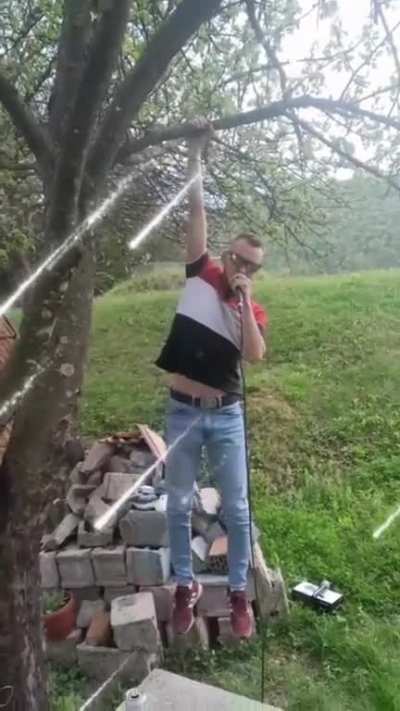 &eth;&curren; 