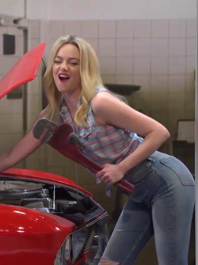 Emma Stone on SNL