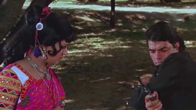 AB was an absolute scene stealer in Sholay ❤️😂