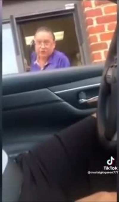 Cashier schools difficult customer