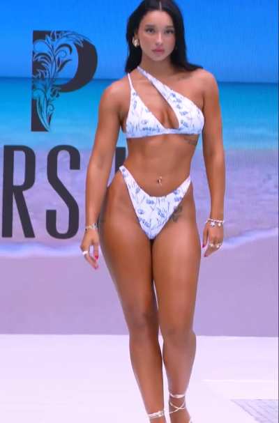 Geyna Silveira - Porshia, New York Swim Week 2025 (2 speeds)