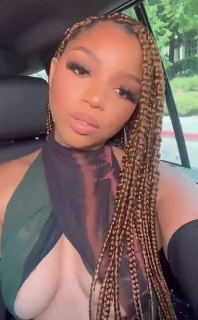 Her Sex appeal is crazy&eth;&copy;
