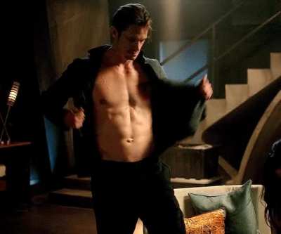 Joel Kinnaman.