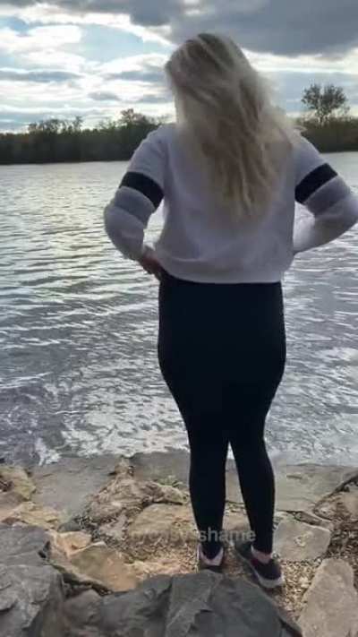 i&rsquo;m a walk in the park [gif]