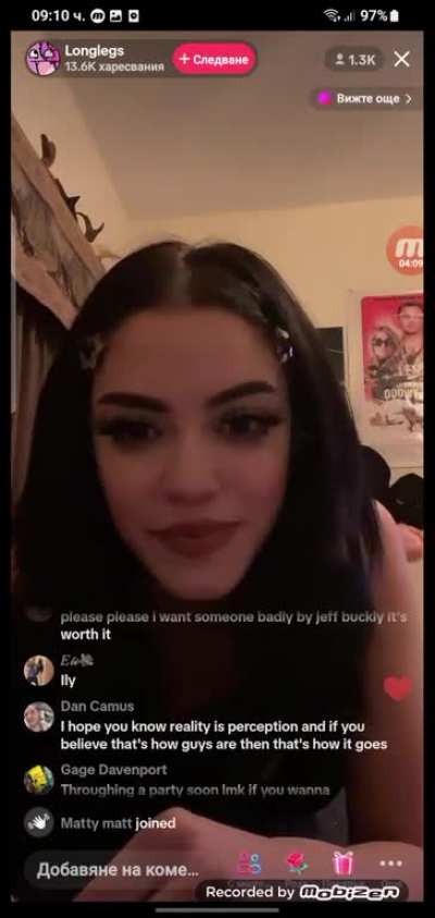 Barefoot girl in TikTok! Sexy feet and pretty toes