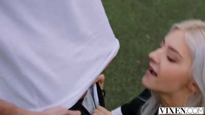Eva Elfie - Starstruck