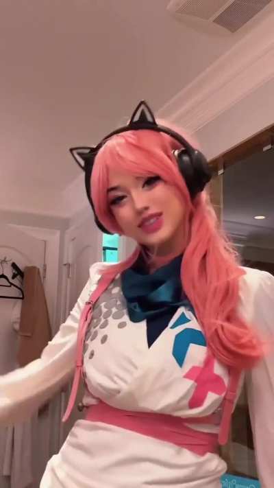 Cosplaying Again