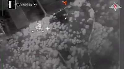 Russian bombing destroys Ukrainian Armoured Column