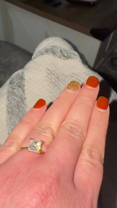 Engaged and its Moissanite, I&rsquo;m obsessed 🤩