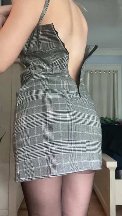 What&rsquo;s under my dress?