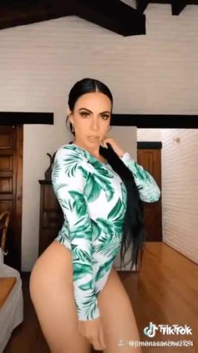 Uff 👌👌 Jimena Sanchez