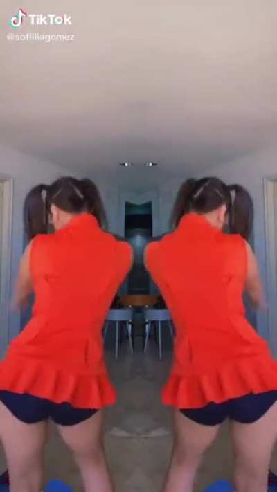 Sofia Gomez: Double the jiggle