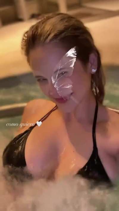 Angel in a hot tub 