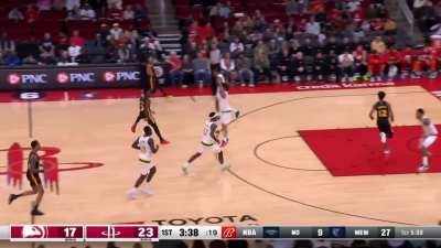 [Highlight] AJ Griffin gets 9 points in a minute. Starting the game 3/3 from 3