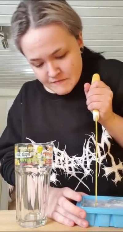 Preparing an iced beverage